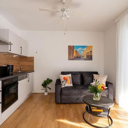 Sunny 1Br Home With Balcony By Hm Wien Eksteriør billede
