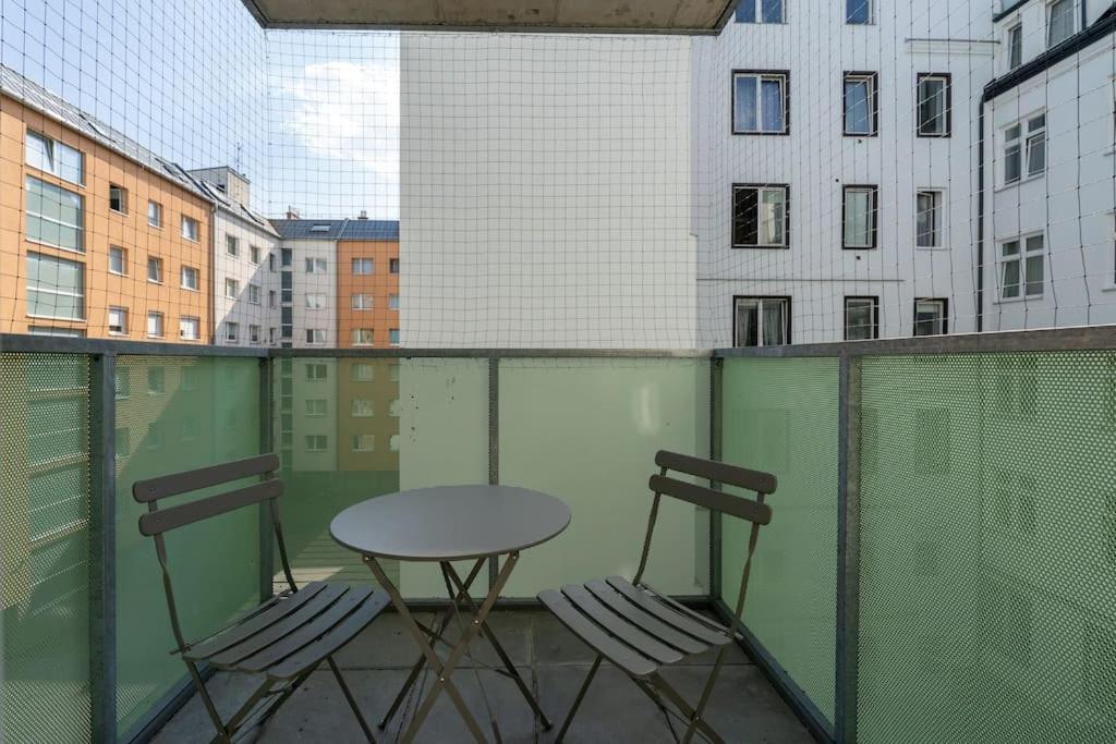 Sunny 1Br Home With Balcony By Hm Wien Eksteriør billede
