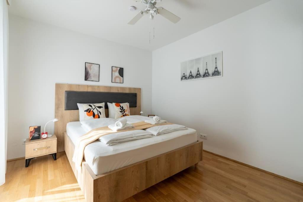 Sunny 1Br Home With Balcony By Hm Wien Eksteriør billede
